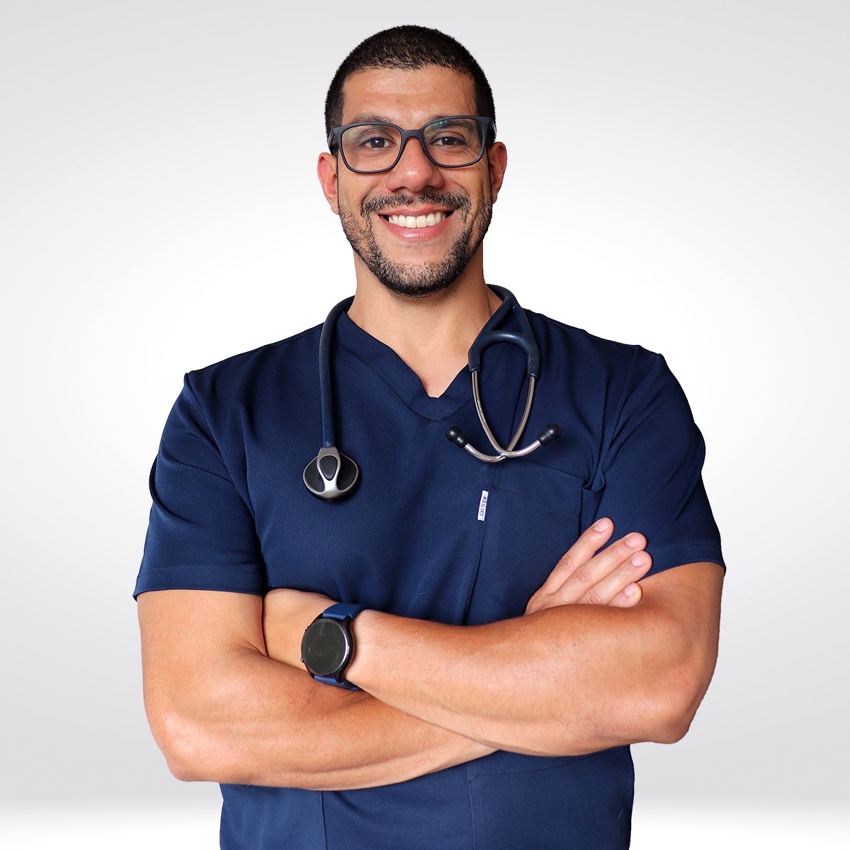 Dr. Leandro Alves Ferreira, médico-veterinário CRMV-MG 12207